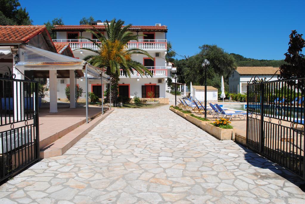 Hotel Olga Agios Stefanos Avliotes  Buitenkant foto